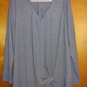 Knot Hem Strappy V-Neck Long Sleeve Tee 2X
